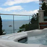 App Lux F Apartment Makarska