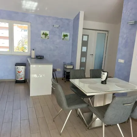 App Lux F Appartement Makarska